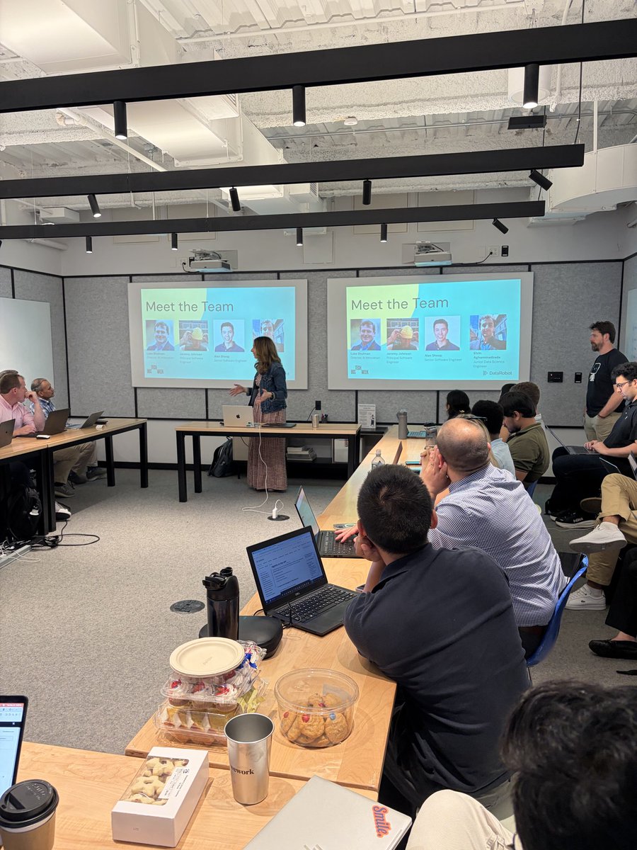 DataRobot's tweet photo. #bostechweek👩‍💻 https://t.co/MgdDpuN1Ze