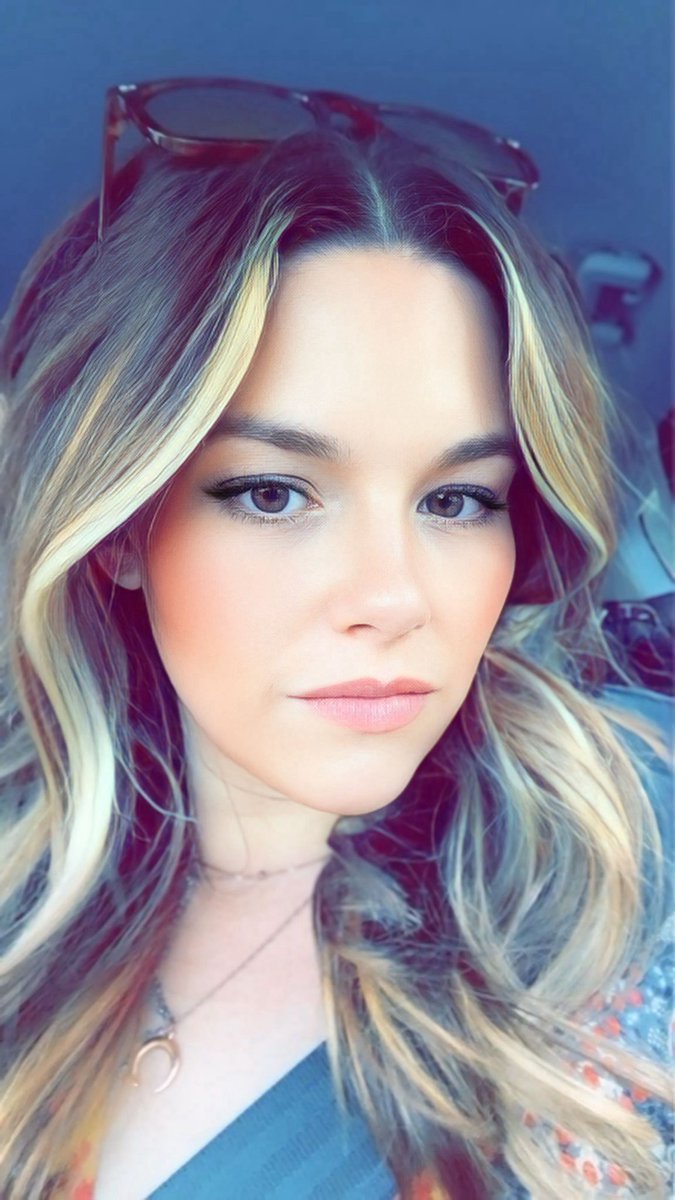 Scarlett_Love7's tweet photo. A face men would go to war for 🤭 https://t.co/qUO5nH2a5o