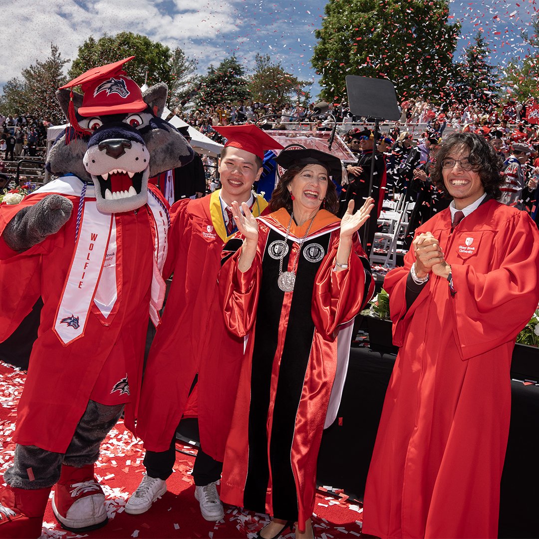 stonybrookalum's tweet photo. Welcome to the pack, Seawolves!!! 🎓🐺

Last Friday, the @stonybrooku Class of 2026 tossed their caps, turned their tassels and officially joined a community of more than 237,000 Stony Brook University alumni.

Read more about SBU’s 66th Commencement: https://t.co/i0CsVdbJJj https://t.co/DfXmP0hS7I