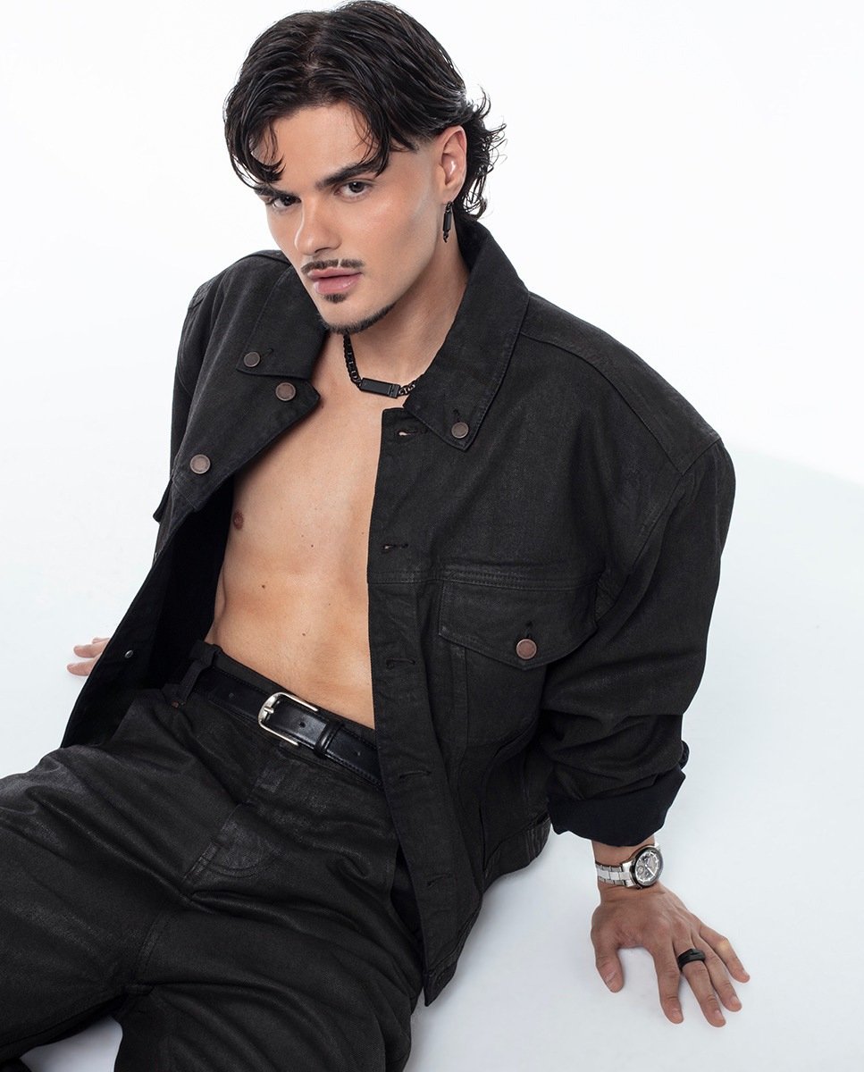 archiveabraham's tweet photo. abraham mateo  ˚.★༘⋆ https://t.co/batLSLWgmc