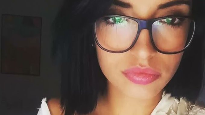Millxn265's tweet photo. Si algún día tenéis un mal día acordaros de Yolanda Torres (ex djmariio) que por un calentón de fiesta se le jodió una vida de ensueño con un streamer multimillonario https://t.co/Tbki3Xe05r