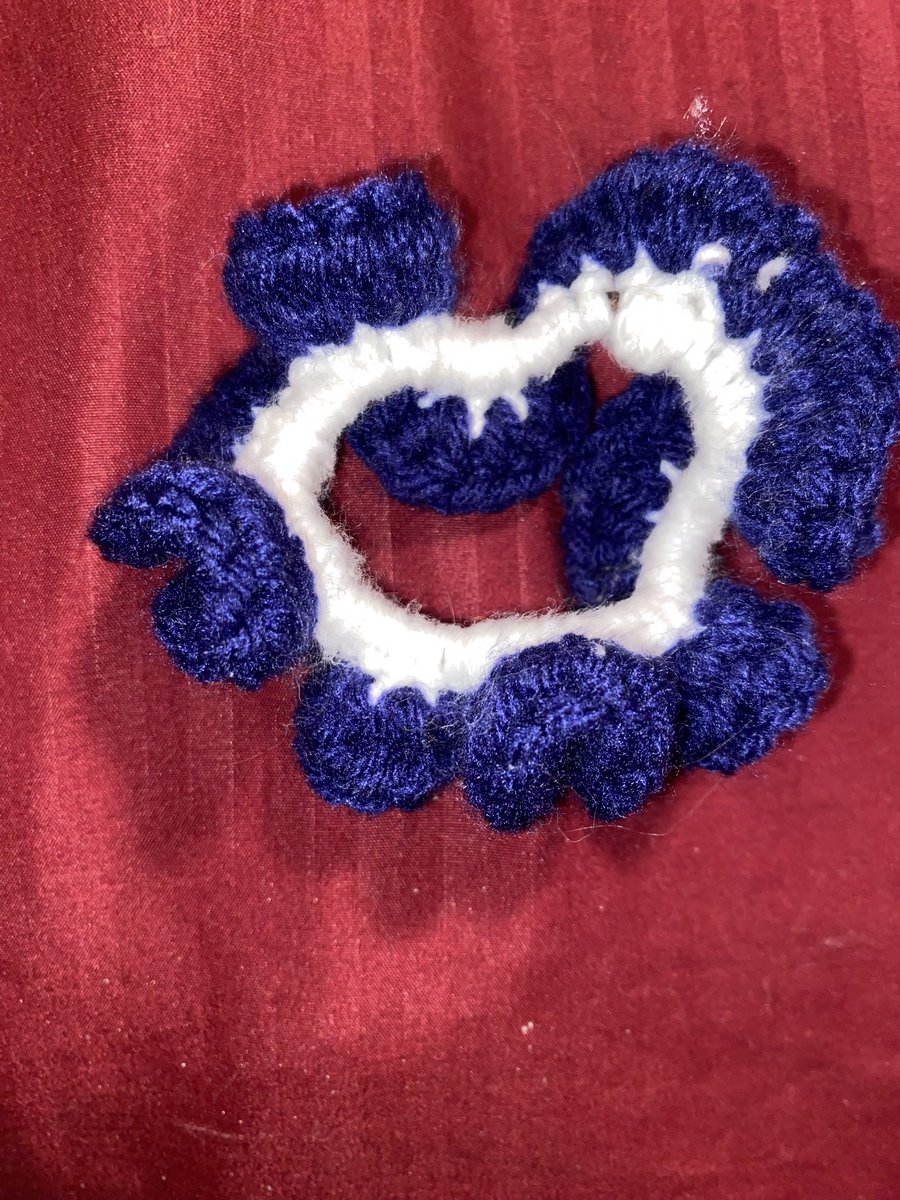 usuallyjaz13's tweet photo. hi friends! im selling crocheted scrunchies! they are $10 each (+ shipping) and i can do practically any color or color combo you want! please shoot me a dm if you’re interested! https://t.co/PhuIRnoFK5