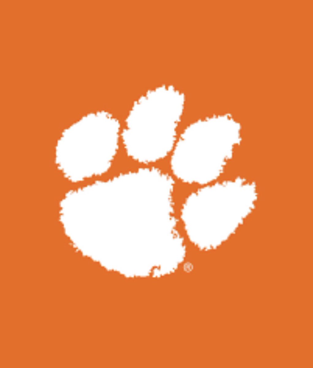 22IsDifferent's tweet photo. Heading down to Clemson University for football camp tomorrow and to check out campus. This is my #1. My dream school. Everyone else is second. #ALLIN @CoachBA1010 @ClemsonFB @CoachLanceo @youareathlete @AnnaH247 @Rivals @On3 @vhiphopsports @LANCEOSRN @ClemsonSports @PrepRedzoneNext @PrepRedzoneNC @PrepRedzoneSC