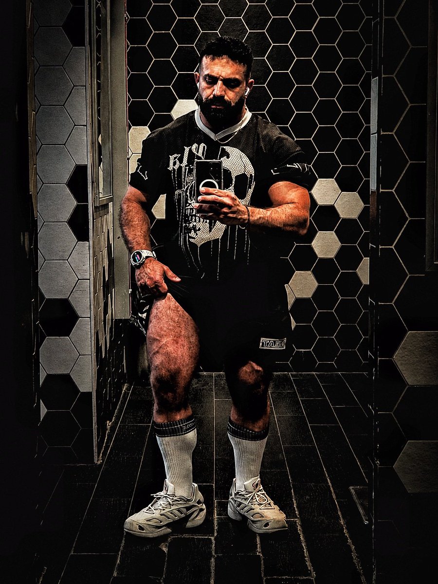 GuyMotola's tweet photo. This was Leg Day
#LegDay #Quadzilla #Bodybuilding #GymLife #MassMonster #MuscleGrowth #ThickBuild #BeastMode #GymMirror #TrainHard #FitnessMotivation #LegWorkout #BuiltNotBorn #AlphaBuild #HeavyTraining #AestheticMuscle #MuscularMen #StrengthCulture #PhysiqueUpdate #NoDaysOff https://t.co/IQL4YC3feY