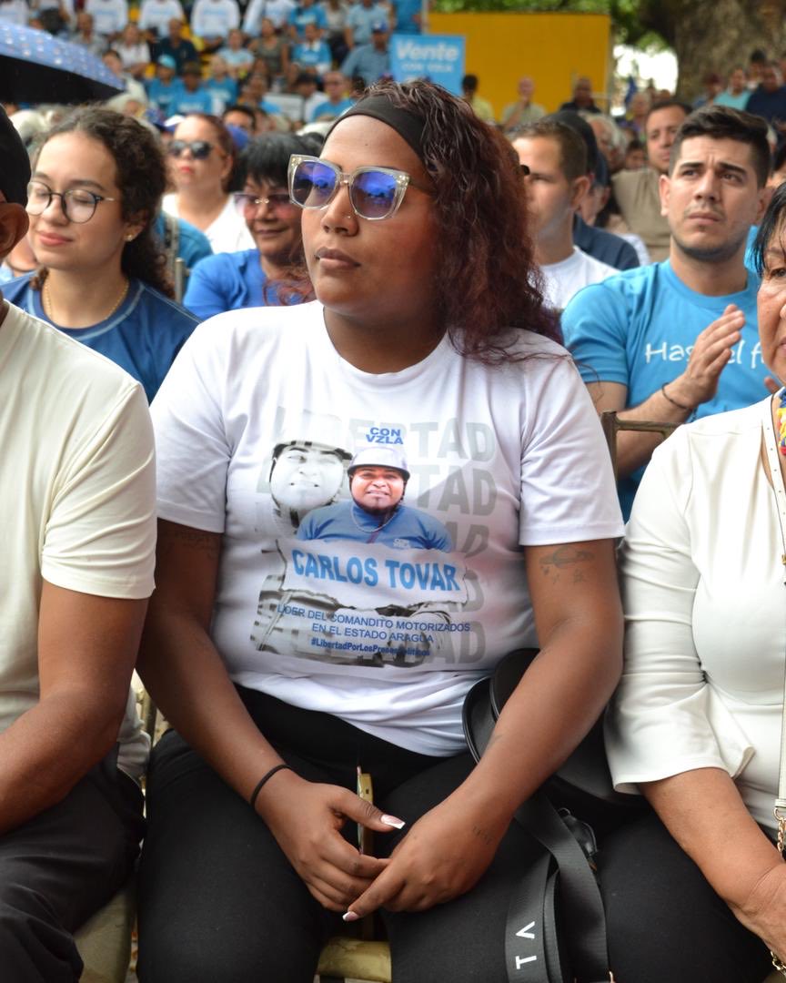 AraguaConVzla's tweet photo. Desde Maracay alzamos la voz por Carlos Tovar y por todos los presos políticos. 🇻🇪⛓️‍💥

No vamos a dejar de exigir justicia hasta que el último esté en libertad. https://t.co/oZCO0pbnSj