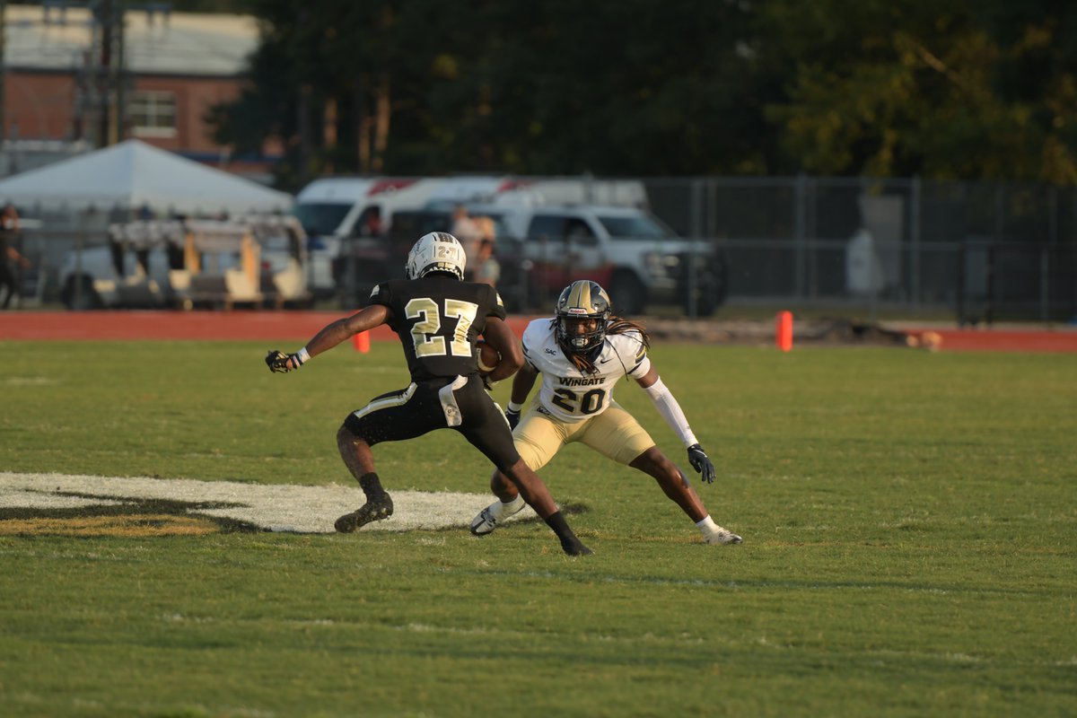 CoachUlassin's tweet photo. 🚨2026 Elite DB Camp at Wingate🚨

 A little over a month away from this summers Elite DB Camp. Multiple offers handed out at last summers camp. Who's going to show out this year? June 30th. DM me with any questions

https://t.co/prBW2rzi8H https://t.co/kQ52Fh3S8y