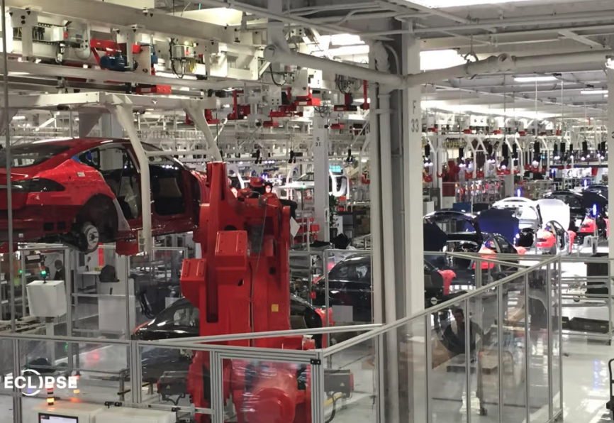 EclipseVentures's tweet photo. “Design for manufacturability” sounds smart until it becomes an excuse to optimize too late.

The best hardware companies don’t bolt manufacturing on after design. They embed manufacturing, suppliers, and process engineering from day one.

The latest piece from Eclipse Partner Greg Reichow's Industrial Scaling Playbook breaks down why:

• 70–80% of manufacturing cost is locked in during design

• Ramping with unresolved manufacturability issues destroys capital efficiency

• Great engineering teams remove parts and complexity instead of adding them

• The companies that win innovate in BOTH product + manufacturing

In hardware, quality and scale aren’t downstream problems — they’re design decisions.

Read more: https://t.co/Shctcs9aII