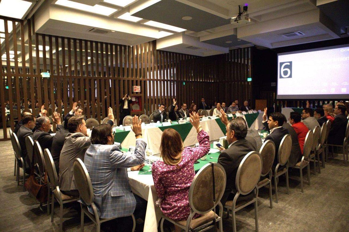 Clumin_Chih's tweet photo. ¡El sector empresarial de Chihuahua sigue fuerte, unido y en crecimiento! ⚒️🏢✨
Participamos en la Asamblea Anual Ordinaria del Consejo Coordinador Empresarial (CCE) Chihuahua. https://t.co/QA2y62oMCD