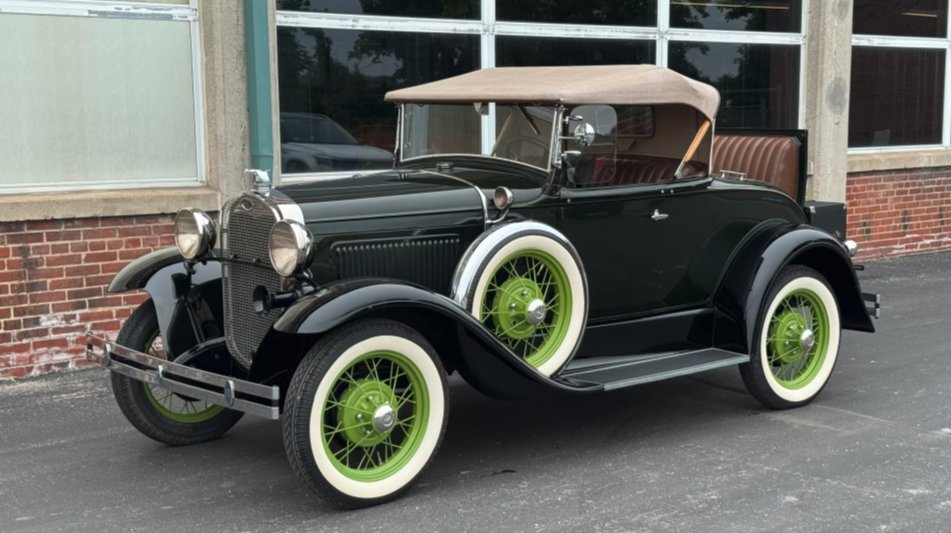 Mecum Auctions tweet media