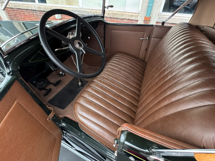 Mecum Auctions tweet media