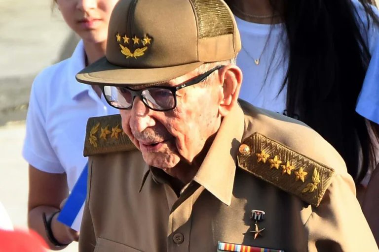 teleSURtv's tweet photo. 🚨 FOLA-India rechaza acusaciones de EE. UU. contra el general de ejército Raúl Castro.

🔴 La organización Amigos de América Latina-India (FOLA-India) calificó de ataque político los señalamientos contra el líder cubano. Destacaron a Castro como un emblema de justicia social y resistencia. ¿Cuál es tu opinión?  

#Cuba #AméricaLatina #teleSUR

https://t.co/tWrXG0aq7Q