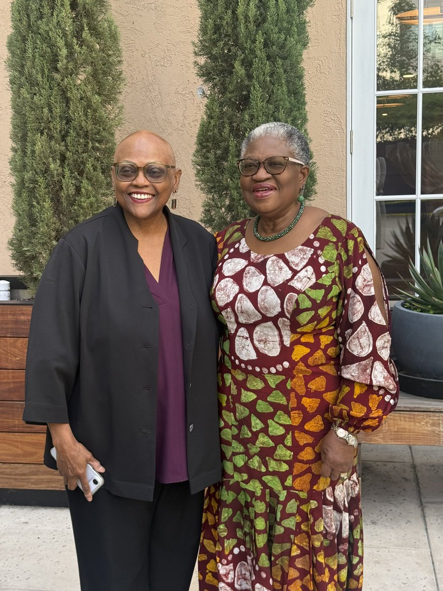 NOIweala's tweet photo. At the Hoover Institution, Stanford University’s Commons Project looking at Africa’s role and voice in the emerging new global economic and political order. Many thanks to Dr Jendayi Frazer (Distinguished Visiting Fellow at Hoover @JendayiFrazer) for organizing an intellectually stimulating, solutions focused, conversation including on Africa’s potential for value addition and increased trade. Also with H.E Linda Thomas-Greenfield @LindaT_G - former U.S. Ambassador to the UN, Dr @SongweVera - Chair of the Liquidity and Sustainability Facility, Dr @LandrySigne, Sanjeev Khagram, Larry Diamond, Gargee Ghosh, General William Ward, Zainab Usman and others.