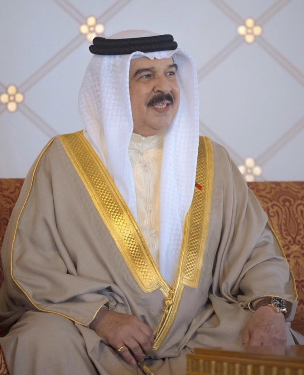 srmalbuainain's tweet photo. ملك العفو وملك الإنسانية ملكنا وأبونا حمد بن عيسى جعل عمره طويل❤️ https://t.co/pN0Ypv8eQe