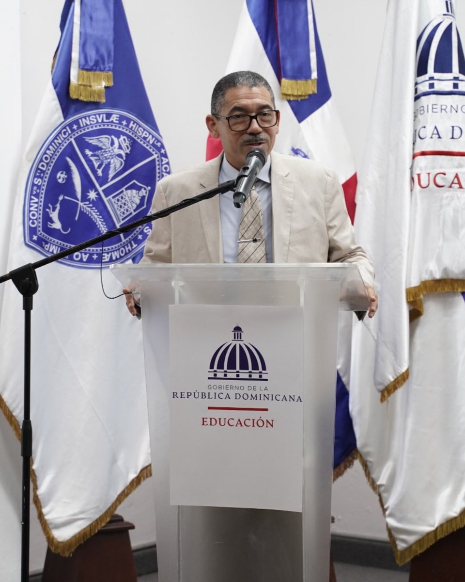 Ministerio Educación RD tweet media