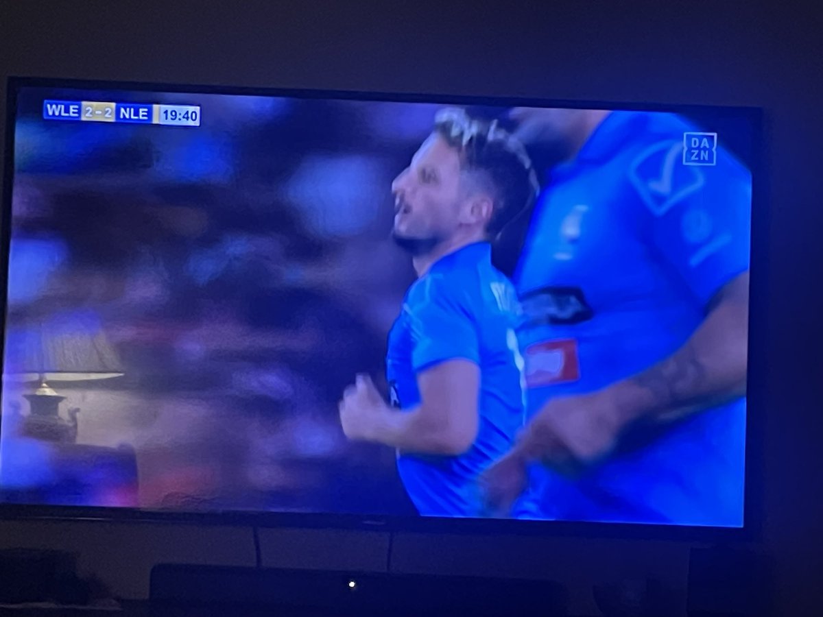 glicineinfiore's tweet photo. #UnanottedaLeoni 
Ciruzz…💙 #Dries 
#lovequote💙
#forzanapolisempre💙 https://t.co/8W6bL982XE