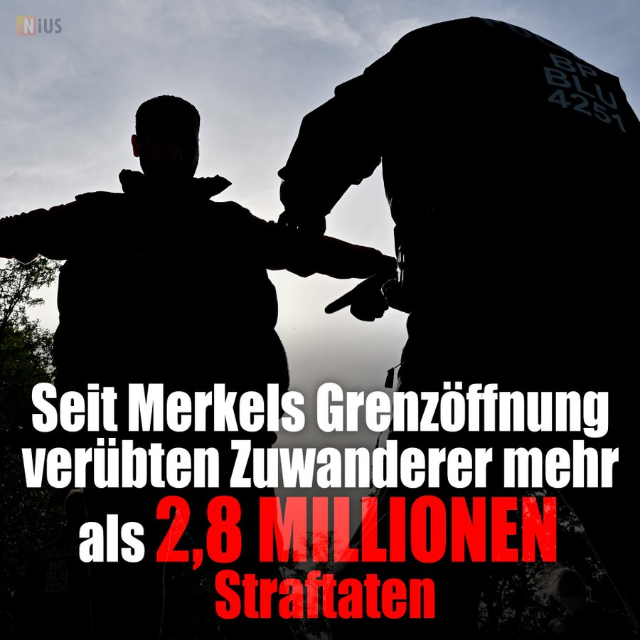 r€gissiB tweet media
