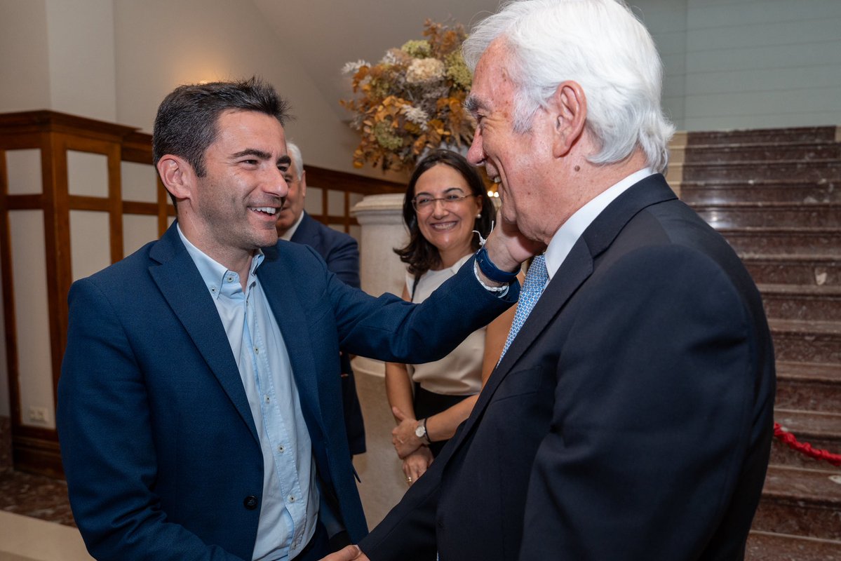 Pedro Casares tweet media