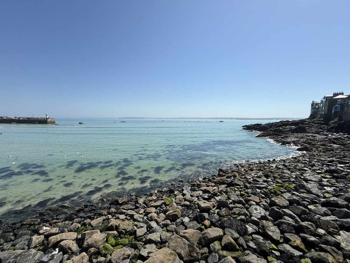 mr_wrighter's tweet photo. Around St Ives today. Sweaty 🥵 https://t.co/mXZWsZjppb