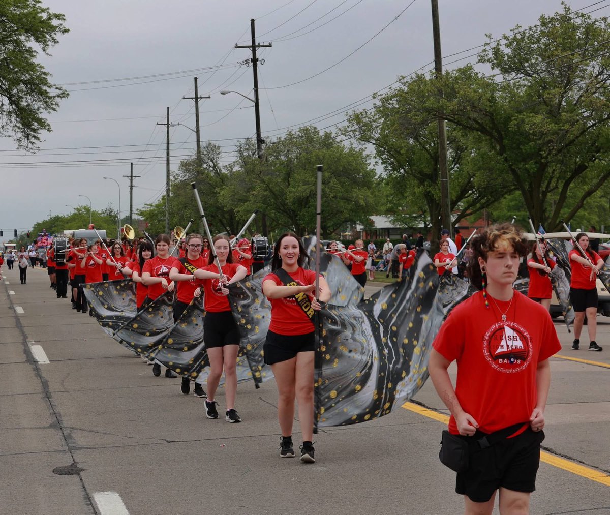 myLSPS's tweet photo. 👏 Our Sound. Our Spirit. Our Parade. Lake Shore. #myLSPS https://t.co/5btprfAW4r