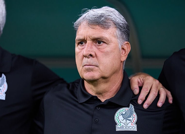 "El Jefe" Águila tweet media