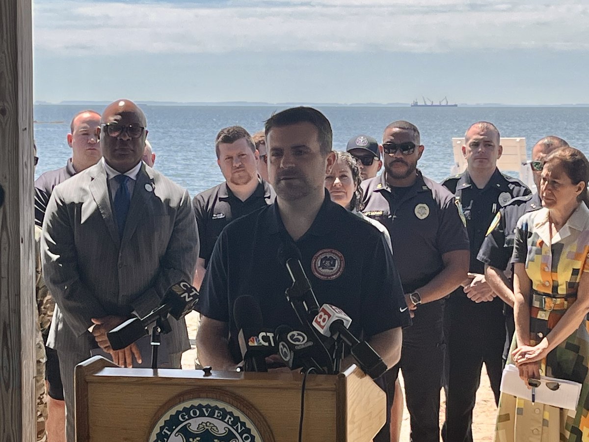 CTDESPP's tweet photo. HURRICANE SEASON STARTS JUNE 1: State leaders urge resident to stay aware and prepare for summer storms. @LGSusanB @CTDEMHS More here: https://t.co/1tMr34d27n https://t.co/zlQBHR3Mig
