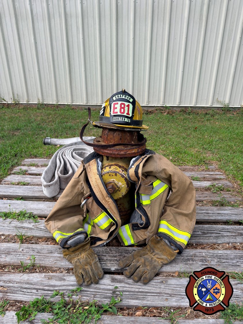BurtonFD_SC's tweet photo. PARENTS &amp; TEACHERS GET IT! The training schedule clearly stated "Crews work on hydrant dressing." Now to the chief that meant train on connecting hoses &amp; appliances to the hydrant &amp; fire truck.... now to the #BurtonFD firefighters in the station that day .... not so much.... 🫤😂 https://t.co/8hr23Jzm1h