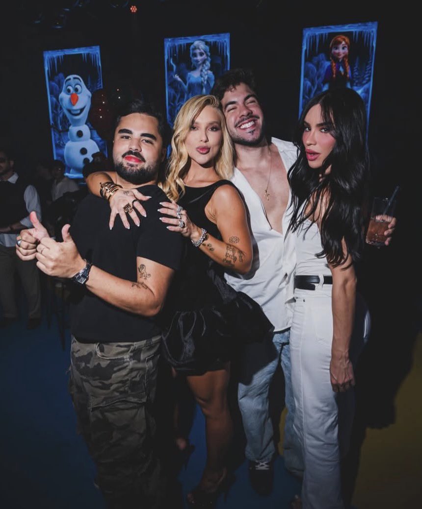 virgzxi's tweet photo. amo muito esses aqui https://t.co/UT8ersjjmw