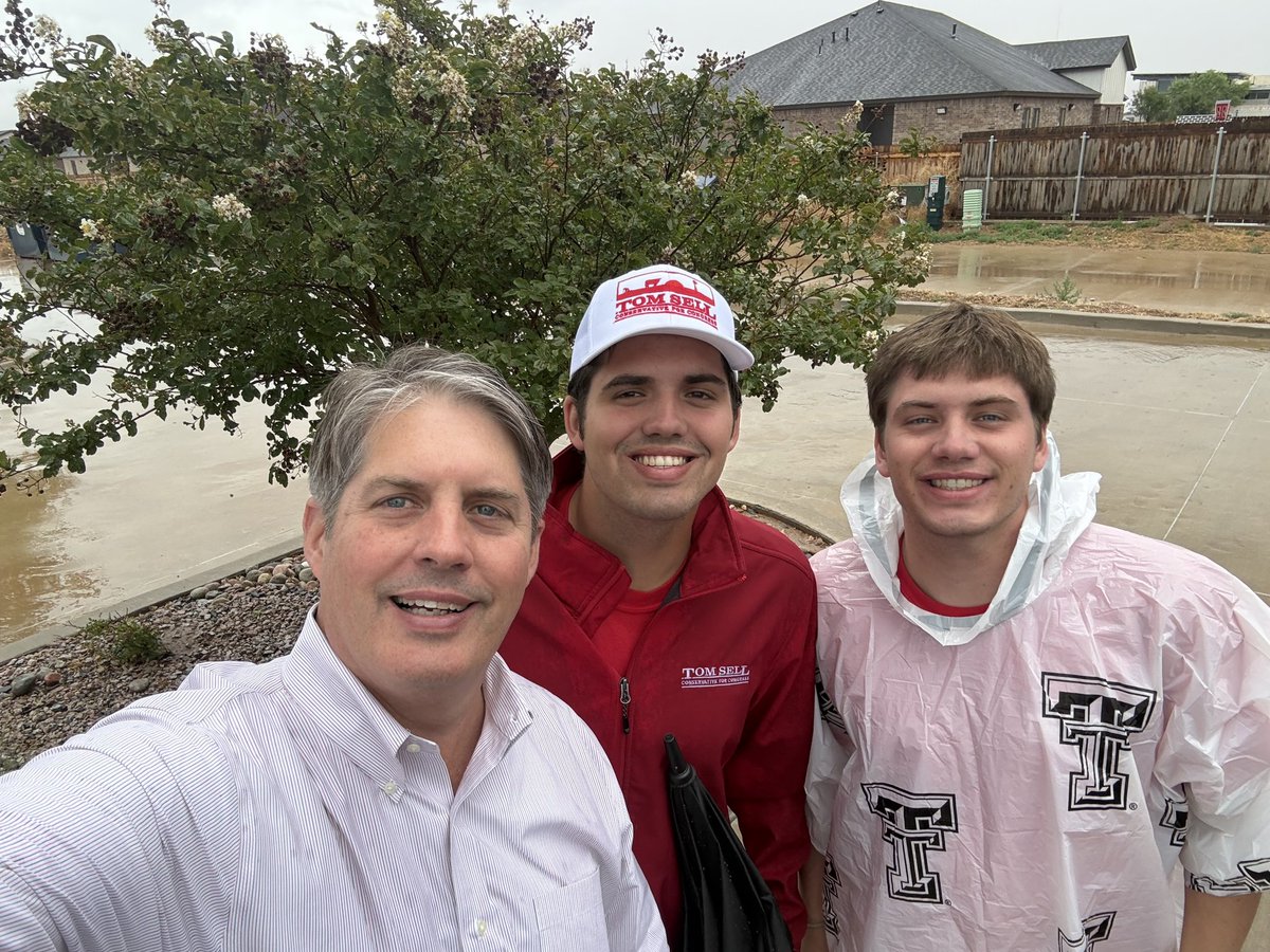 SellForTexas19's tweet photo. Grateful for this much needed rain on this Election Day! Rain or shine - we are out here working for every last vote. Polls are open until 7PM. Vote Tom Sell for an America First Conservative who’s ready to defend our West Texas values on Day One in Congress! 

GO VOTE! https://t.co/ymGF3N6uEN