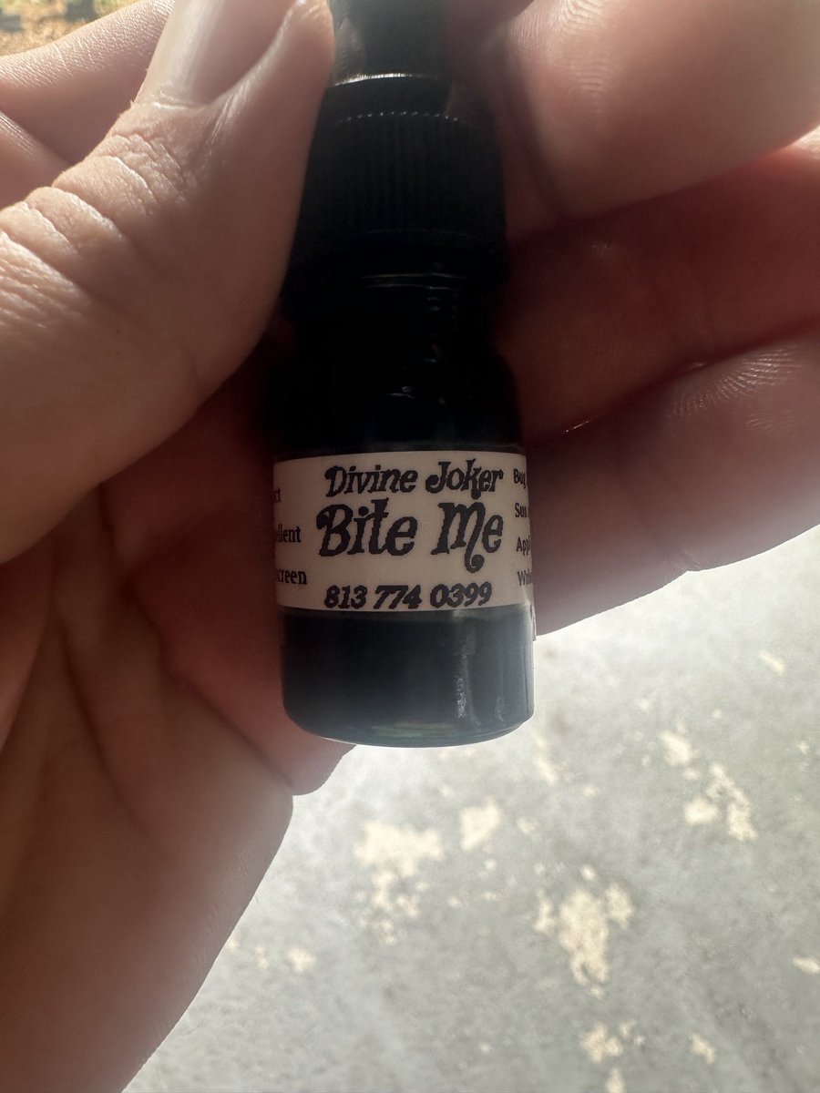 DivineJoker99's tweet photo. This is why my insect repellent works so well.   

If Catnip is 10x more effective then the chemical deet.  Why don’t we know that?  Why isn’t that being reported nationally?  

I’ve added citronella grass to mine, it’s essentially bullet proof. https://t.co/tsbBG7XJ35