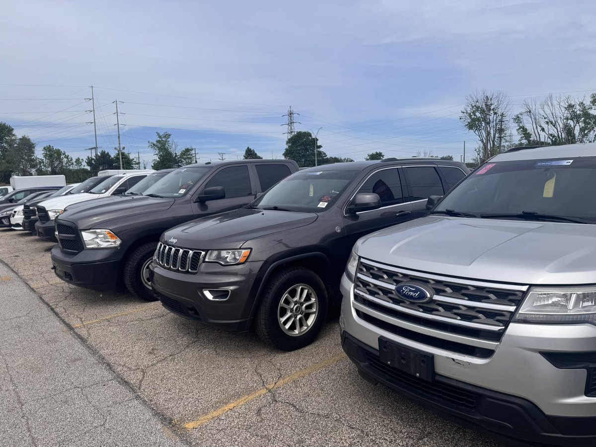 AkronAutoAuctio's tweet photo. 🇺🇸 Join us tomorrow (5/27) morning for a special WEDNESDAY sale @ Akron Auto Auction! Lanes begin at 8:30am! https://t.co/l0Z3RZbYnf

View this week's inventory and bid online on https://t.co/54R3IFrASR

#akronautoauction #memorialdaysale https://t.co/1wBZ7LeJDr