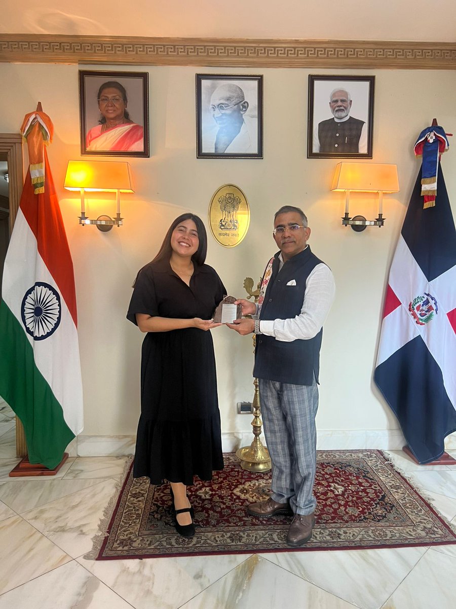 IndiainDR's tweet photo. El embajador KD Dewal recibió una visita de cortesía de un grupo de jóvenes que participan en el proyecto ShakthiSAT, dirigido por Alba Vásquez, fundadora de AstroQuisqueya.

Este programa, una iniciativa de la India respaldada por la ISRO, tiene como objetivo empoderar a las niñas de entre 14 y 19 años en habilidades STEM, formándolas en ciencia, tecnología y exploración espacial.

La India es conocida por sus importantes avances en el sector aeroespacial. A través de esta iniciativa, se seleccionará a una joven dominicana y se le dará la oportunidad de viajar a la India para ayudar a construir un satélite lunar, que será lanzado y puesto en órbita terrestre baja (LEO).
_____________________________________________________

Ambassador KD Dewal received a courtesy visit from a group of young girls involved in the ShakthiSAT project, an led by Alba Vásquez, founder of AstroQuisqueya.

This programme, an initiative from India, supported by ISRO, aims to empower young girls aged between 14 and 19 in STEM skills, training them in science, technology and space exploration. 

India is renowned for its significant advances in aerospace. Through this initiative, a young Dominican girl will be selected and given the opportunity to travel to India to help build a lunar satellite, which will be launched and put in LEO.

@MEAIndia @PIB_India @mygovindia  @isro @astroquisqueya #SPACEMEDIA #STEM