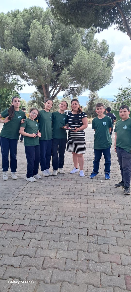 EfelerL8943's tweet photo. Yılmazköy Ortaokulu Ailesinin Kurban Bayramı Mübarek Olsun! 🐑✨
​Mutlu ve huzurlu bayramlar! 🌸

@tcmeb @Aydin_MEM @AydinMemArge @mehmetyigitmem @efelerilcemem @alicomrukk
#köklerdengeleceğe #türkiyeyüzyılımaarifmodeli🇹🇷 https://t.co/zjQYhJe392