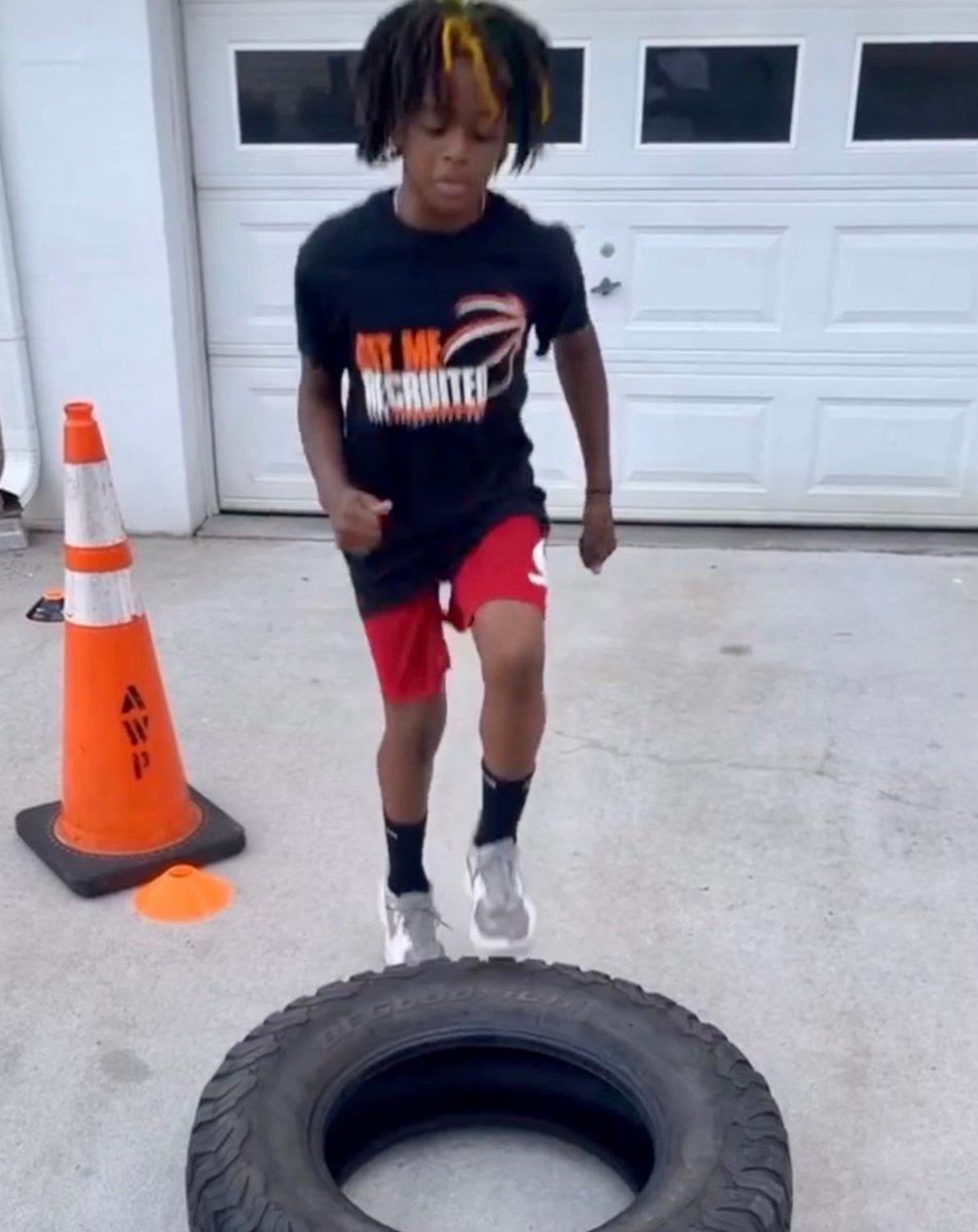 getmerecruited's tweet photo. Do you have your GetMeRecruited shirt?!?!?! https://t.co/xoS9Q6k3Uv