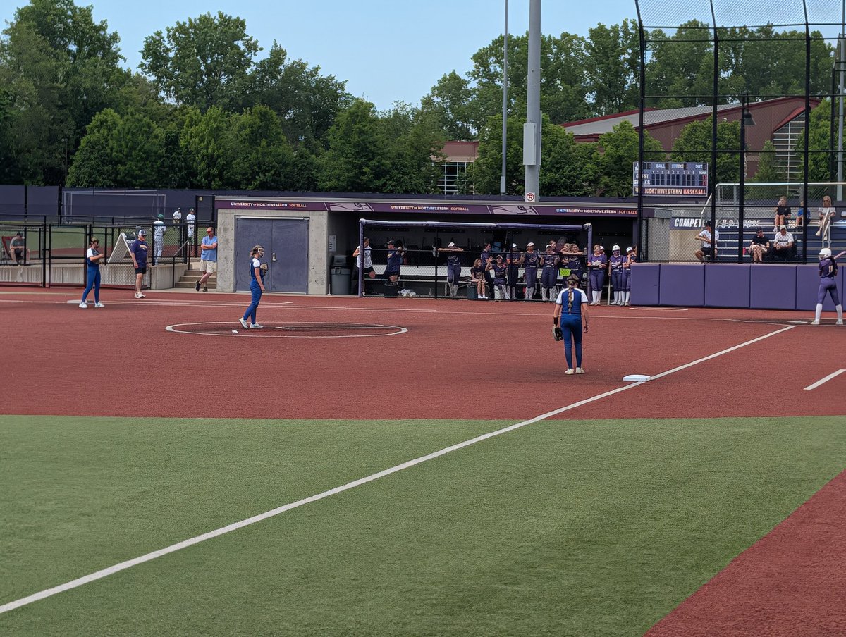 SAVHSActivities's tweet photo. Huskies win, 7-4! They now play Cretin-Derham Hall in game two. #GoHuskies https://t.co/IeQ7MoQlq2