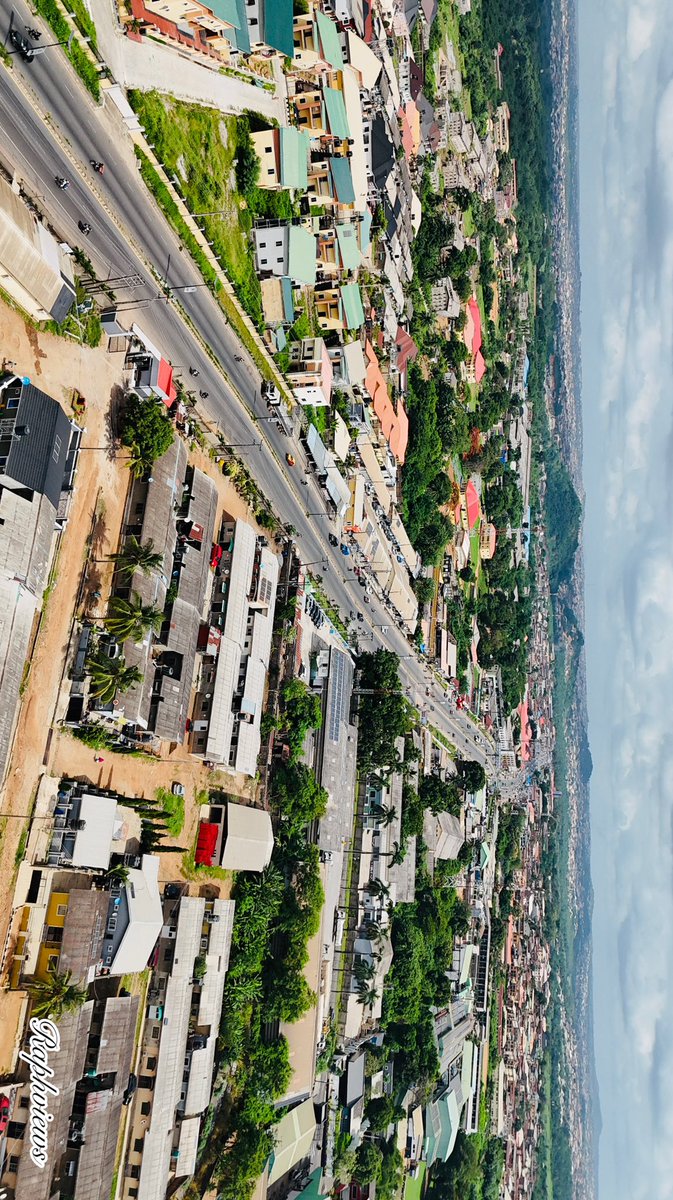 Raphviews's tweet photo. Every city tells a story… this is Ibadan from the sky❤️🎥
Drone pictures 😎 https://t.co/MGwDT4bWRG
