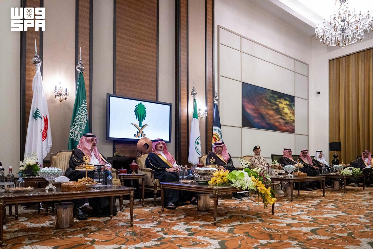 SPAregions's tweet photo. الأمير عبدالعزيز بن سعود وزير الداخلية رئيس لجنة الحج العليا يتفقد قوات الأمن الخاصة المشاركة ضمن قوات أمن الحج.
https://t.co/OmRICba7Hb
#حياكم_الله | #واس_حج47 https://t.co/rEJmTGbi0B