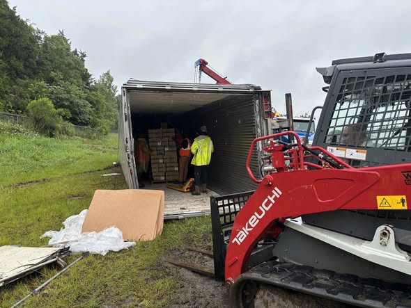 WAFB's tweet photo. Semitrailer hauling 11,000 pounds of Kit Kat bars overturns on the interstate in Mississippi https://t.co/fzZiZmC3nL https://t.co/eRhrCdiPTy