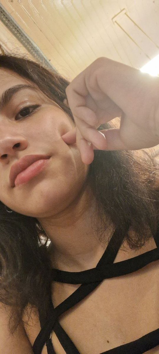 Ester safadinha tweet media