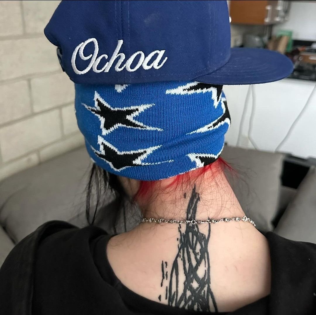 youcouldbmywife's tweet photo. bst is so dead man where are my back tattoo truthers??? https://t.co/BSLilwRDQg