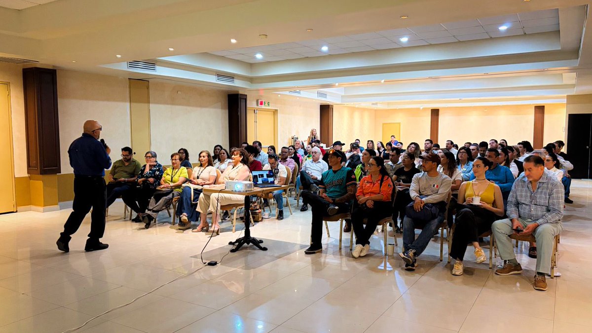 Turismohmo's tweet photo. Embajador de la H todo un éxito ✨

72 participantes vivieron una experiencia llena de aprendizaje, identidad y orgullo por formar parte de la “H”.

#EmbajadorDeLaH #TurismoHMO #Hermosillo https://t.co/6ugV2t0E5p