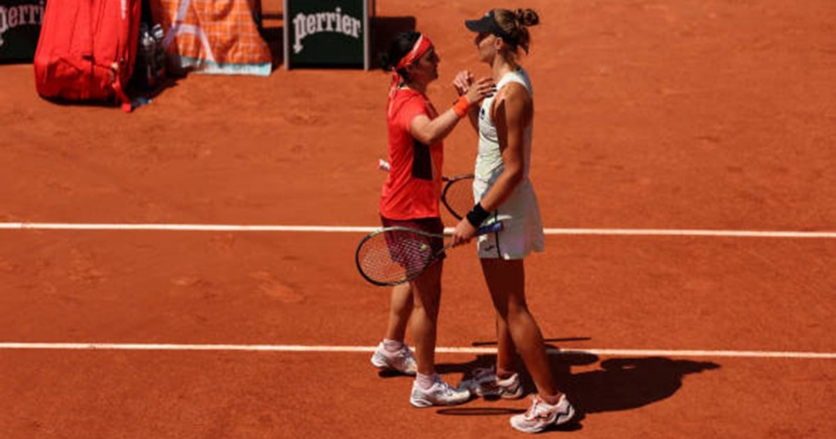 mundodotenispod's tweet photo. Meus 10 jogos favoritos de Roland Garros desde 2010:  

Número 2: Beatriz Haddad Maia x Ons Jabeur
3/6 7/6 6/1
07 de junho de 2023

Bia se tornou a primeira brasileira em 50 anos a atingir a semifinal de um slam em simples.

Eu não conseguia sair de casa, fiquei parado na frente da tv. Chorando e rindo, de felicidade.

Um dos sentimentos mais felizes que já tive assistindo um jogo de tênis.