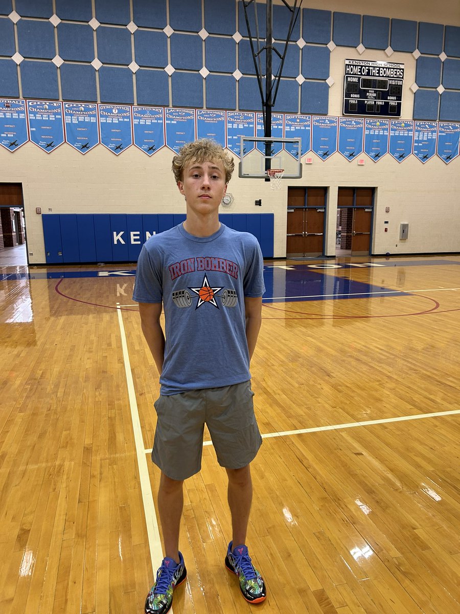 BoyKenstonbball's tweet photo. ✈️🏀 Iron Bomber @e_ellis11 up 50 lbs on squat https://t.co/NevOBg21A3