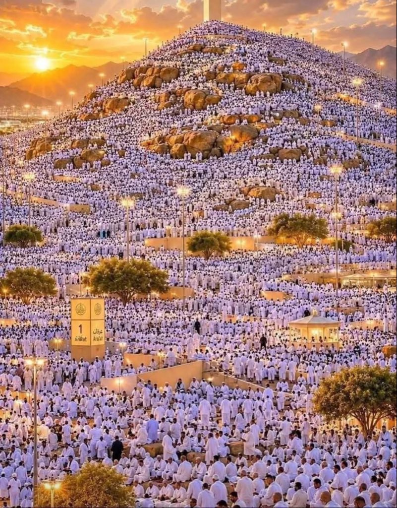 autruicomoi's tweet photo. Ya Allah nangou gnaane yi. Wallu wa Palestine ci nattu yi, wa Soudan, wa Liban, wa Yemen… #Arafat https://t.co/Y8lGmXJO7x