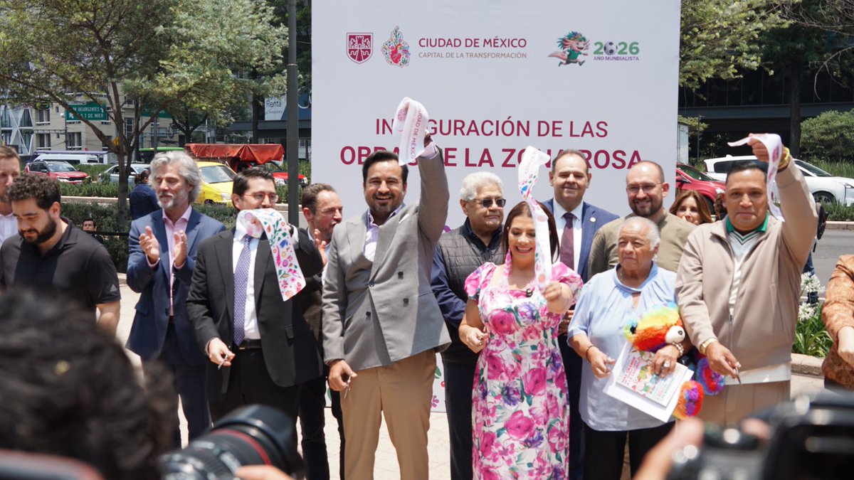 MetropolisCDMX's tweet photo. Inauguración de las obras de la Zona Rosa 🌹
El día de hoy, la jefa de gobierno @ClaraBrugadaM y nuestro secretario @EipCDMX inauguraron la primera fase de recuperación de la Zona Rosa. Barrio que siempre ha sido casa y orgullo de la comunidad LGBTIQ+, recuperado como se merece🏳️‍🌈 https://t.co/LPd6lHSkO7