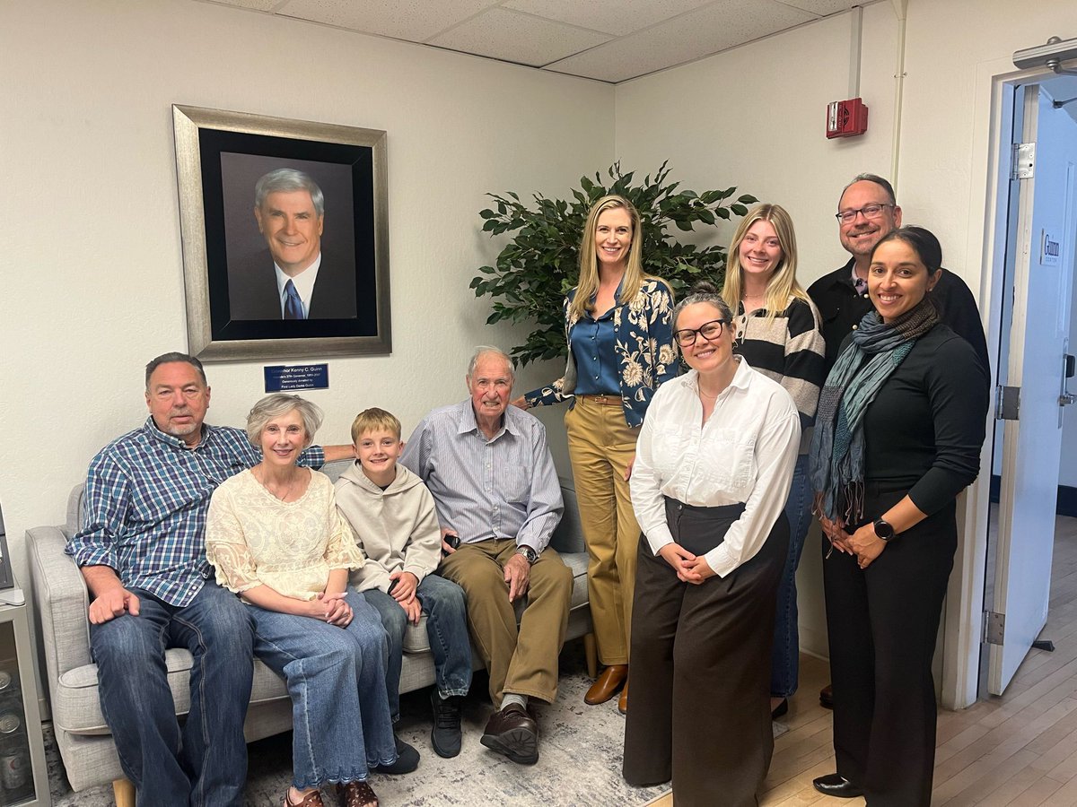 GuinnCenter's tweet photo. Today, we were delighted to receive an unexpected visit from members of the Guinn family, including former Governor Kenny Guinn's brother. Thank you for stopping by and sharing stories of our namesake, who continues to inspire our mission of bipartisan problem solving. https://t.co/ybDnrlKKXm