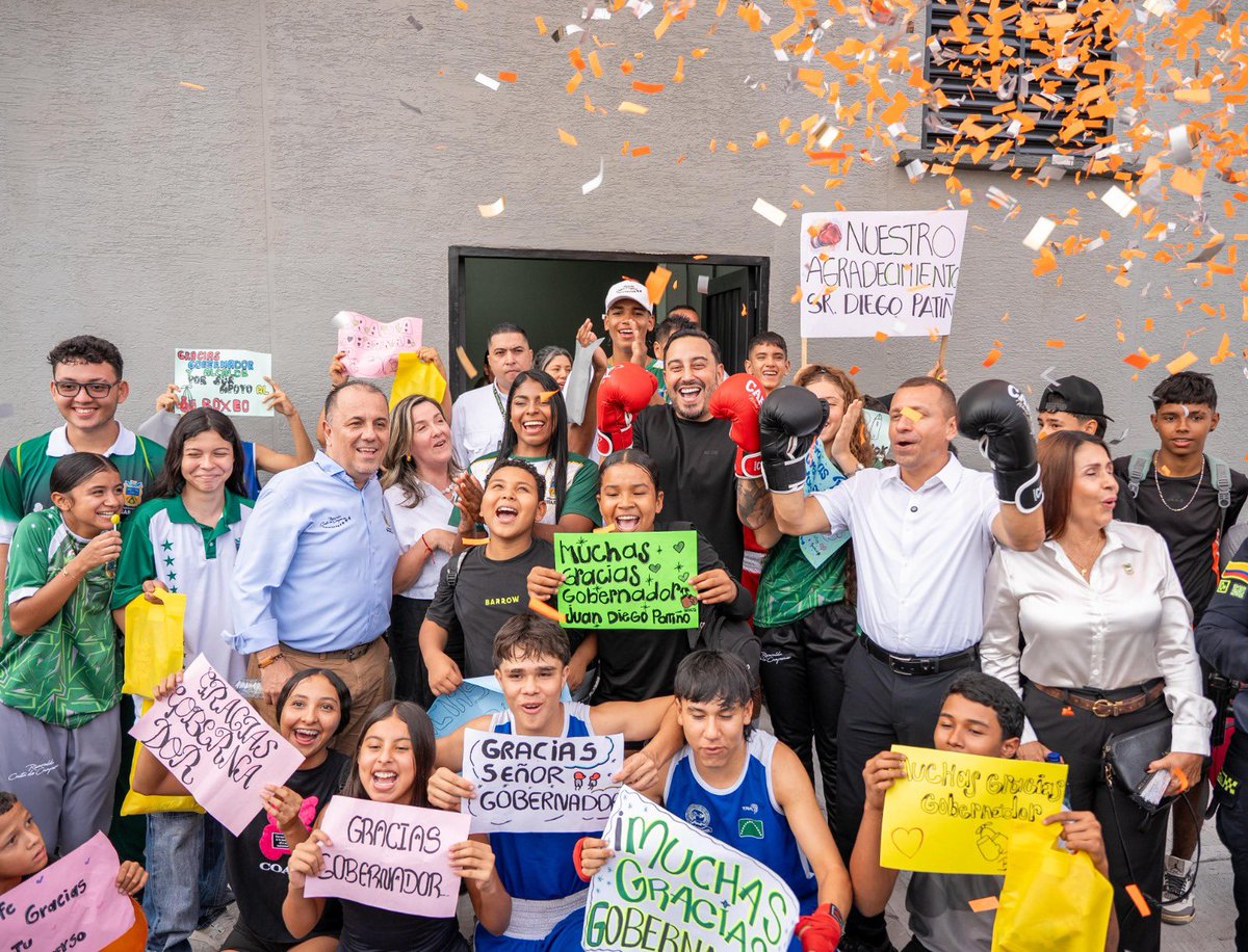 DuqueSecretario's tweet photo. ¡Alegría es cumplirle a los risaraldenses a través del deporte y la recreación! 

Gracias Gobernador @patinojuand 

Con sello Risaralda Casta de Campeones 
⭐️⭐️⭐️⭐️⭐️⭐️⭐️⭐️⭐️⭐️⭐️⭐️⭐️⭐️ https://t.co/iN5Idmchep