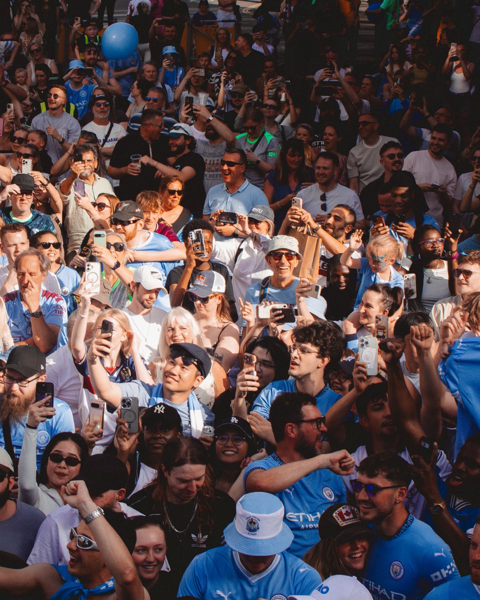 ManCityUS's tweet photo. About the parade 📸🩵 https://t.co/3DxML3Bod4
