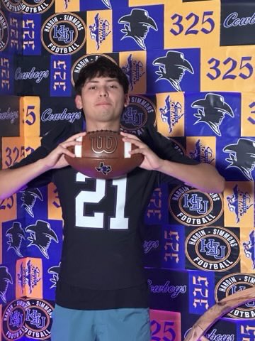 Joshua_G_2027's tweet photo. Had a great camp/visit at Hardin Simmons University Corral camp.  Learned a lot and got to compete with some great athletes.  Thank you to all the coaches for the great experience.  @BurlesonHSU @MattMitchellHSU @CoachFloydHSU @CoachGGlynn https://t.co/YZ6haeAtJS