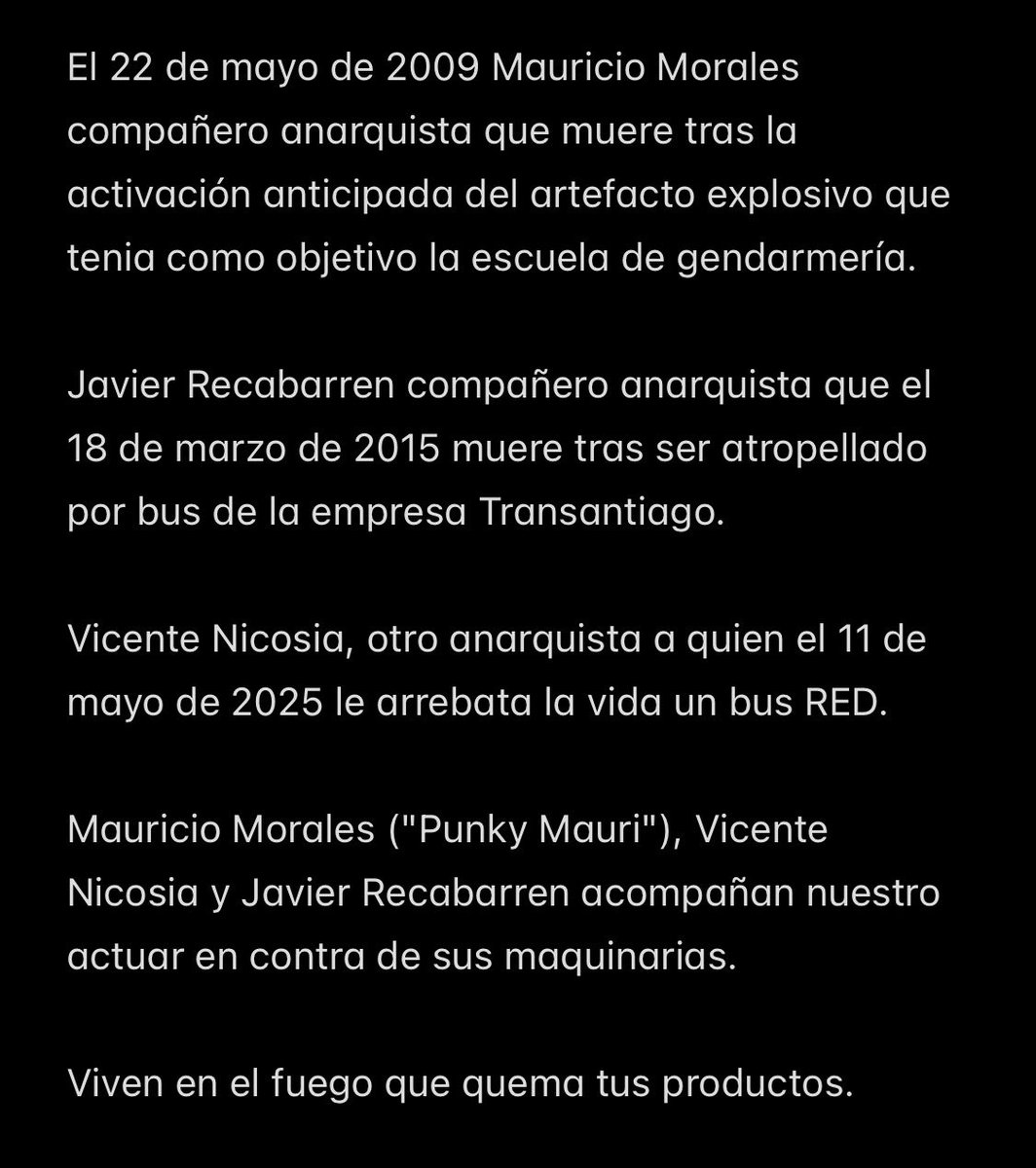 mmpapeurmmpamal's tweet photo. Santiago [Chile]

« Quema la mercancía, rompiendo las jaulas que te encierran día a día »
Mauricio Morales

Mauricio Morales ("Punky Mauri"), Vicente Nicosia y Javier Recabarren acompañan nuestro actuar en contra de sus maquinarias.

¡Viven en el fuego que quema tus productos! https://t.co/aQOkFnbYRO