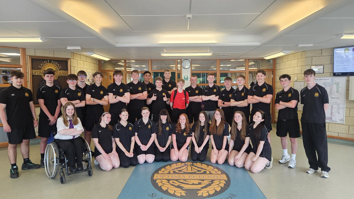 StAidansHigh_PE's tweet photo. A massive thank you to our new 26/27 class of Sports Leaders for their fantastic help and support at today’s P7 Sports Day 👏 Your enthusiasm and effort made a huge difference throughout the day. 

Special mention to new S5 pupil Noel who went above and beyond helping out ⭐️ https://t.co/ECAmTYSsqN
